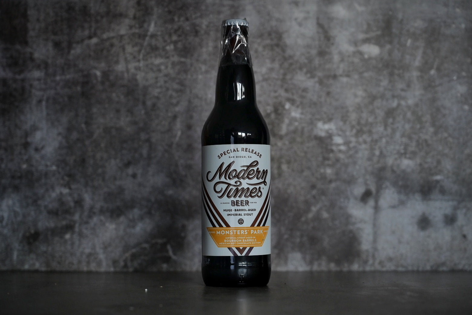 Modern Times - Monsters' Park Aged In Bourbon Barrels (Mexican Hot Chocolate) (2017) - addicted2craftbeer